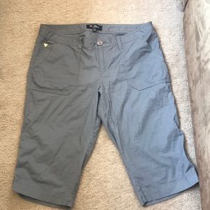 Guess Bermuda Shorts size 32